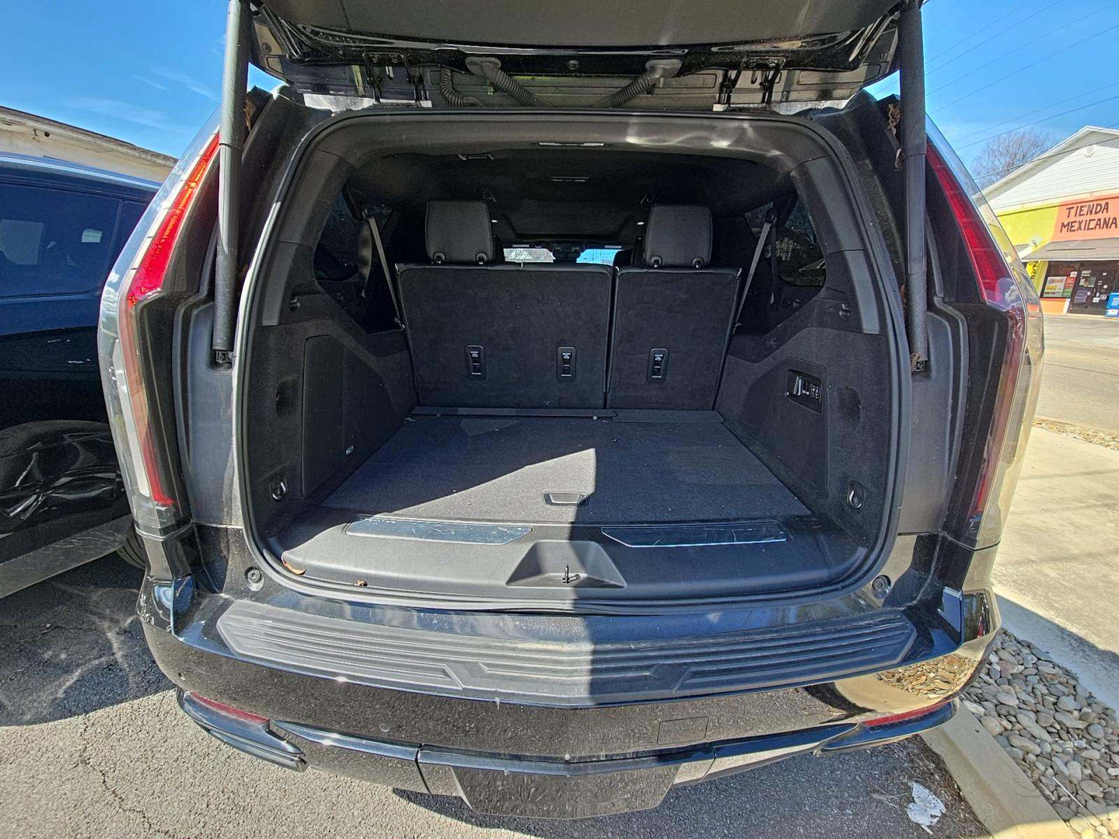 2023 Cadillac Escalade ESV Sport AWD