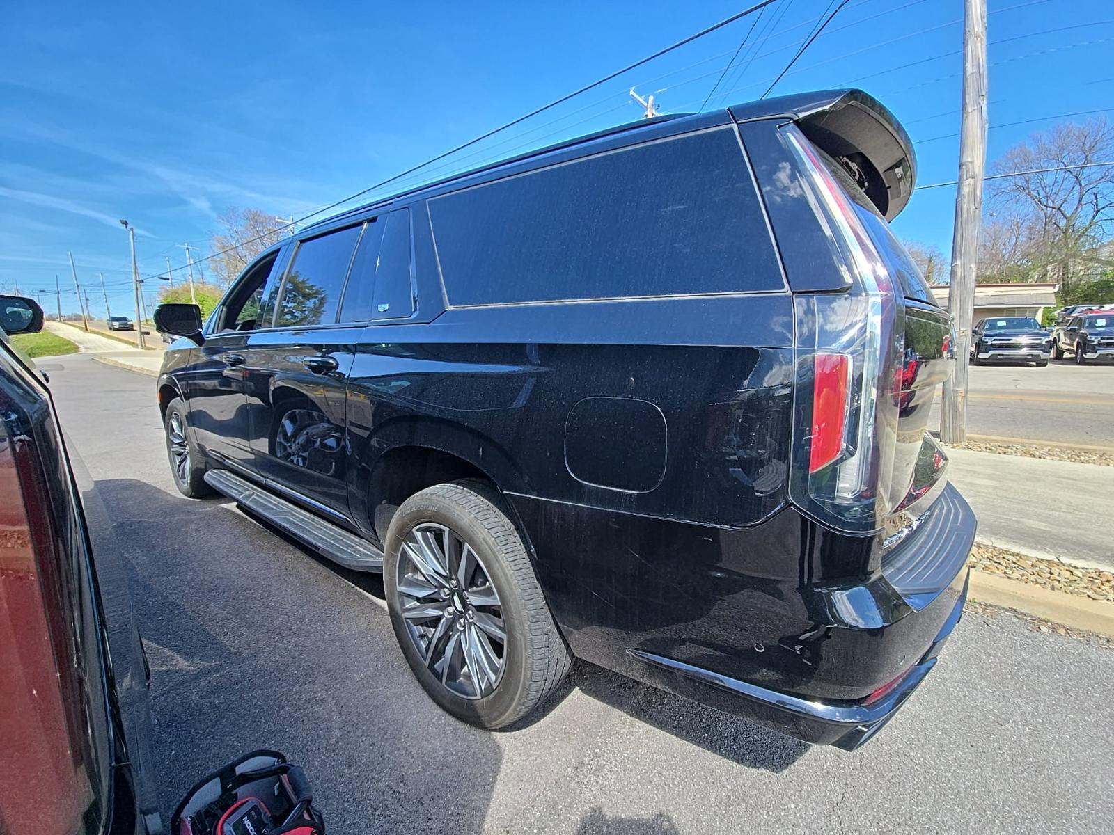 2023 Cadillac Escalade ESV Sport AWD