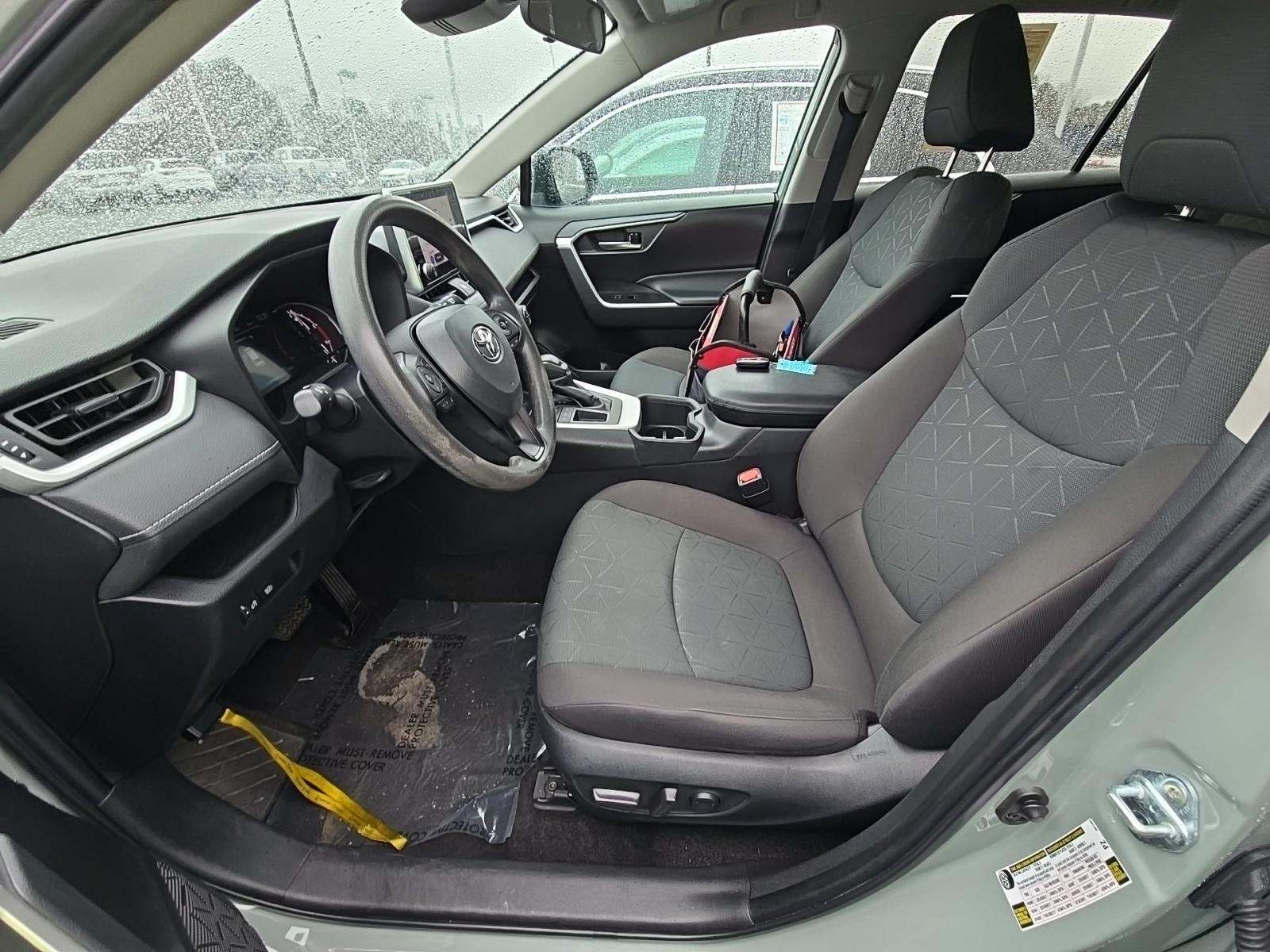 2023 Toyota RAV4 XLE FWD