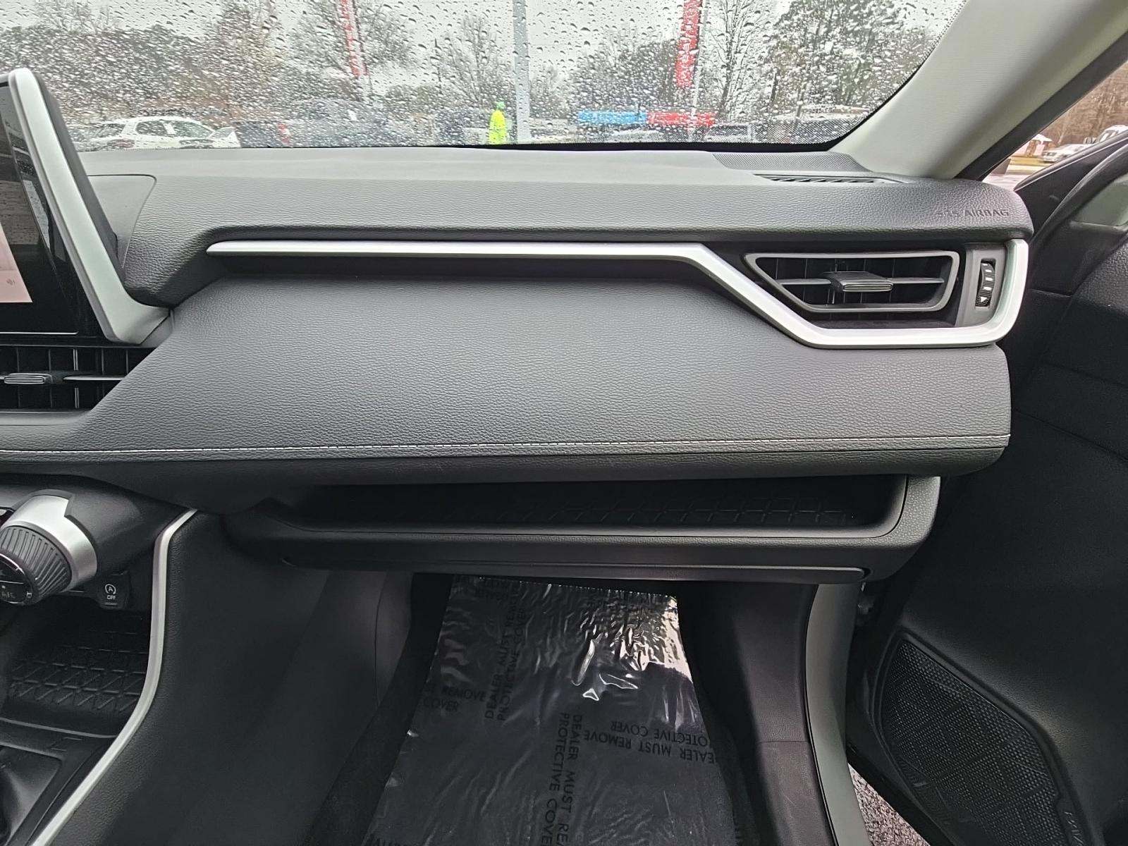 2023 Toyota RAV4 XLE FWD