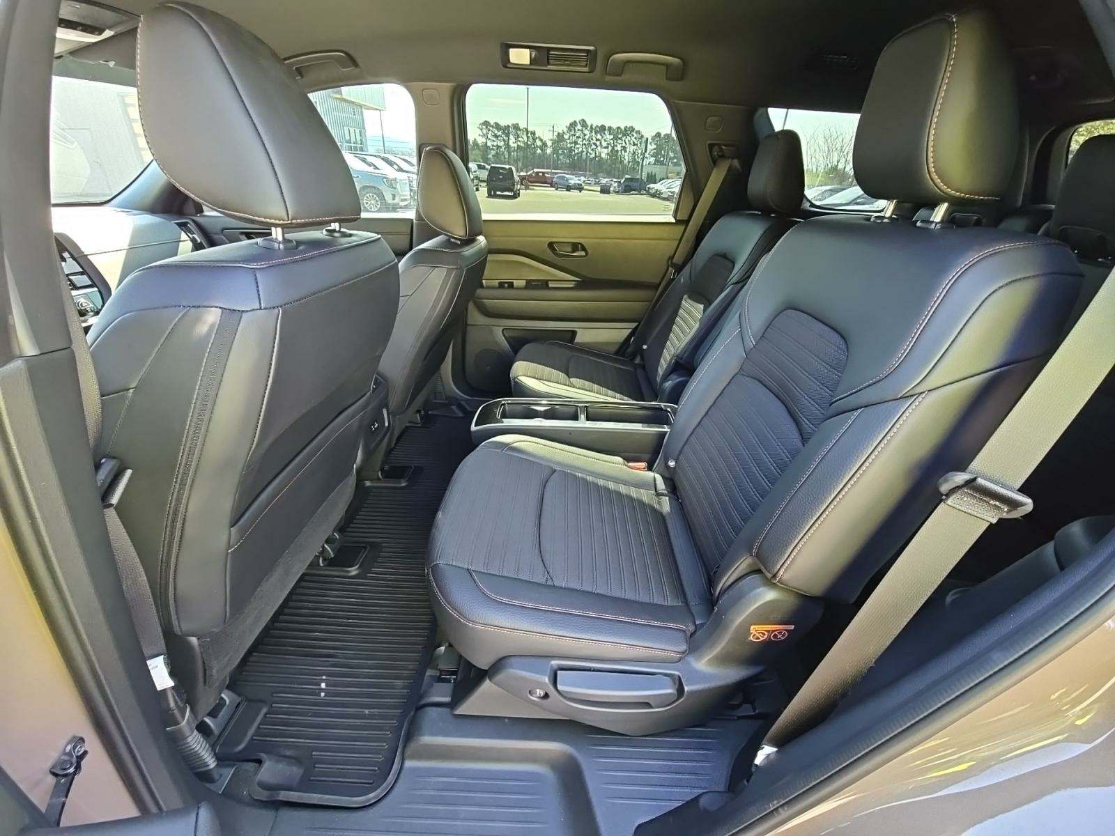 2023 Nissan Pathfinder Rock Creek AWD