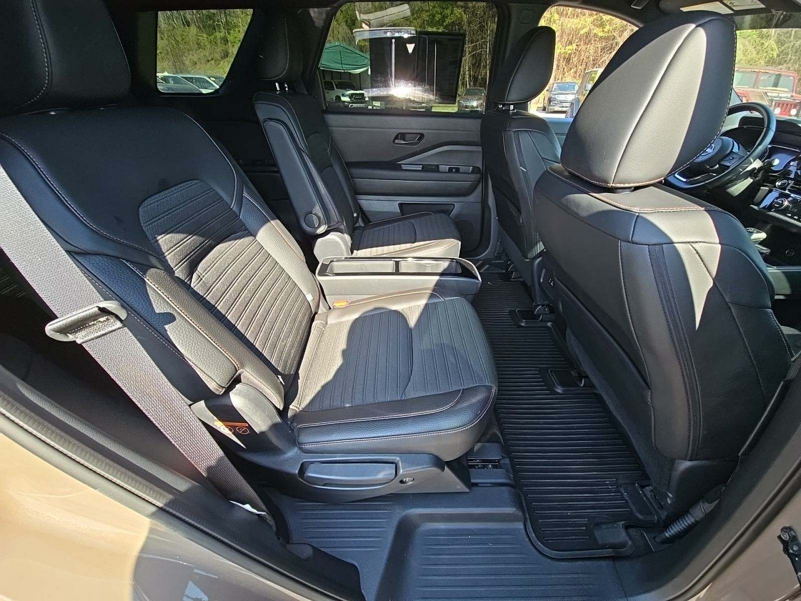 2023 Nissan Pathfinder Rock Creek AWD