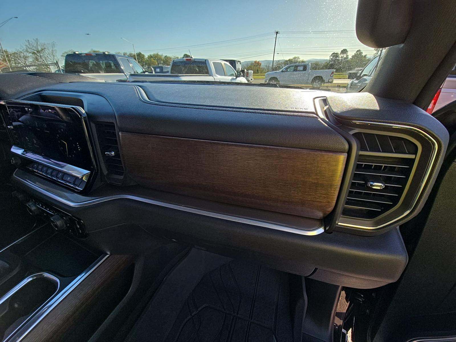 2022 Chevrolet Silverado 1500 High Country AWD