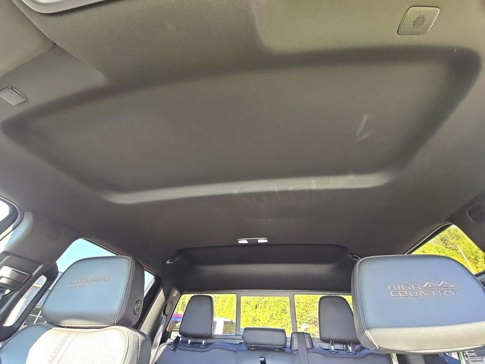 2022 Chevrolet Silverado 1500 High Country AWD