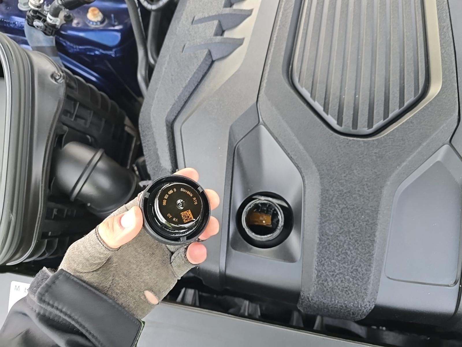 2024 Porsche Macan T AWD