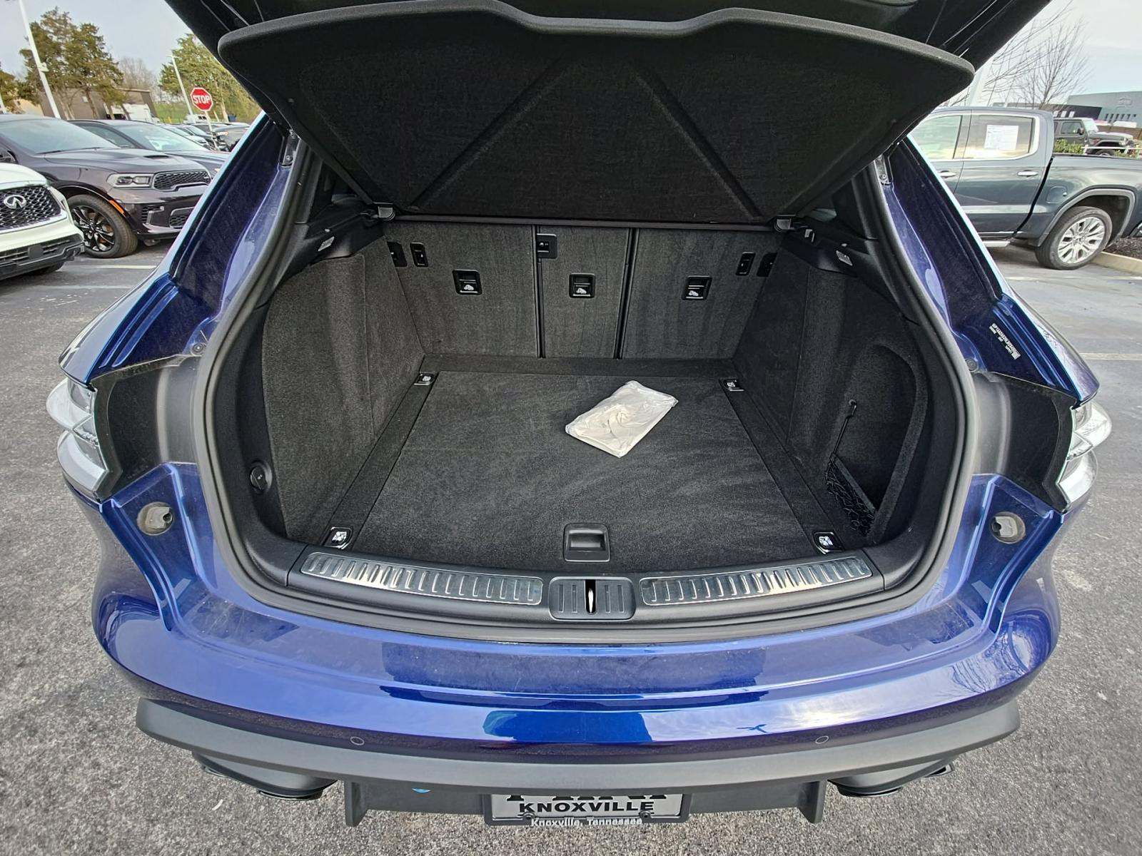 2024 Porsche Macan T AWD