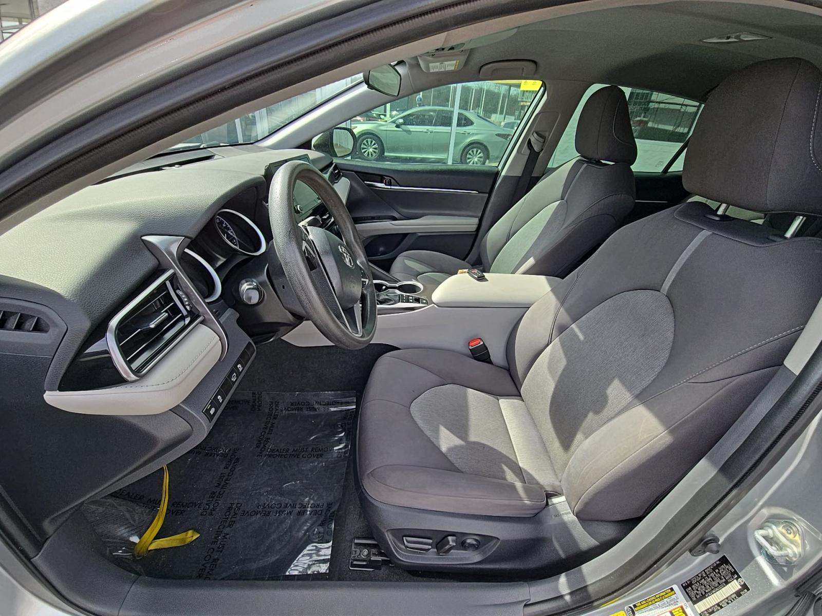 2022 Toyota Camry Hybrid LE FWD