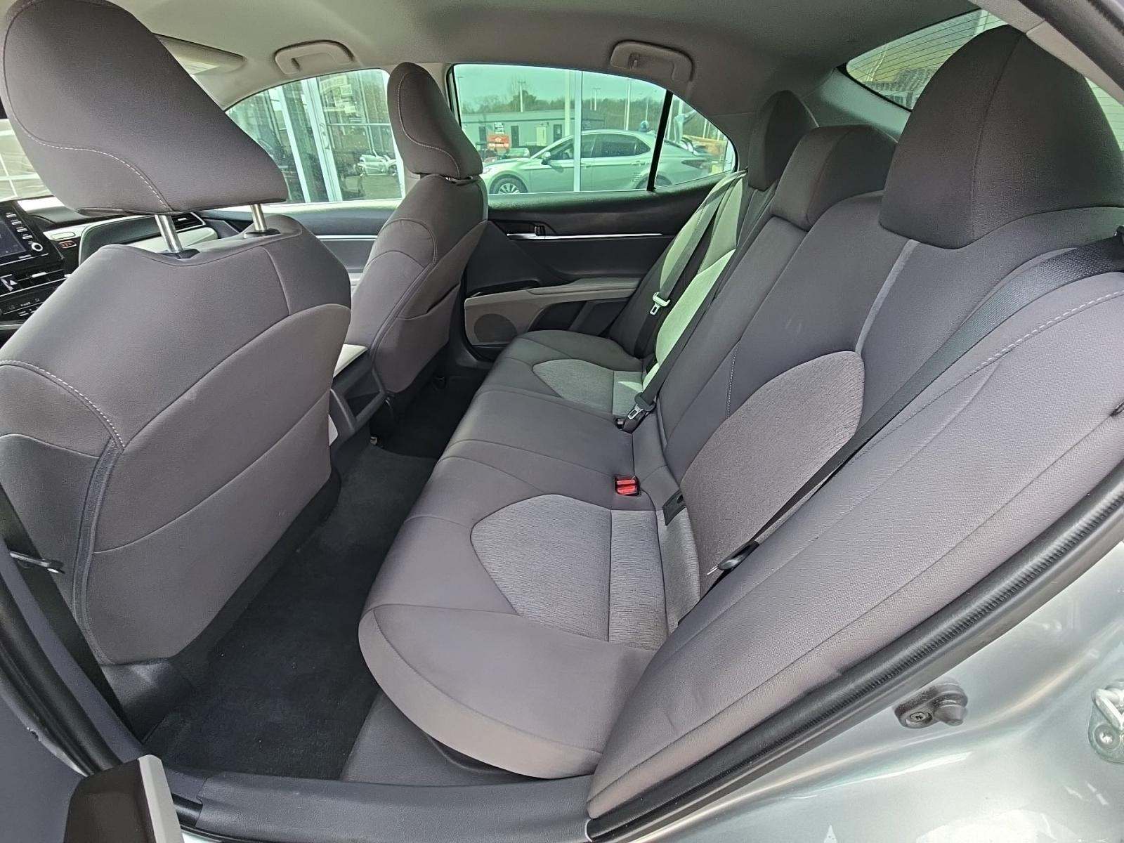 2022 Toyota Camry Hybrid LE FWD