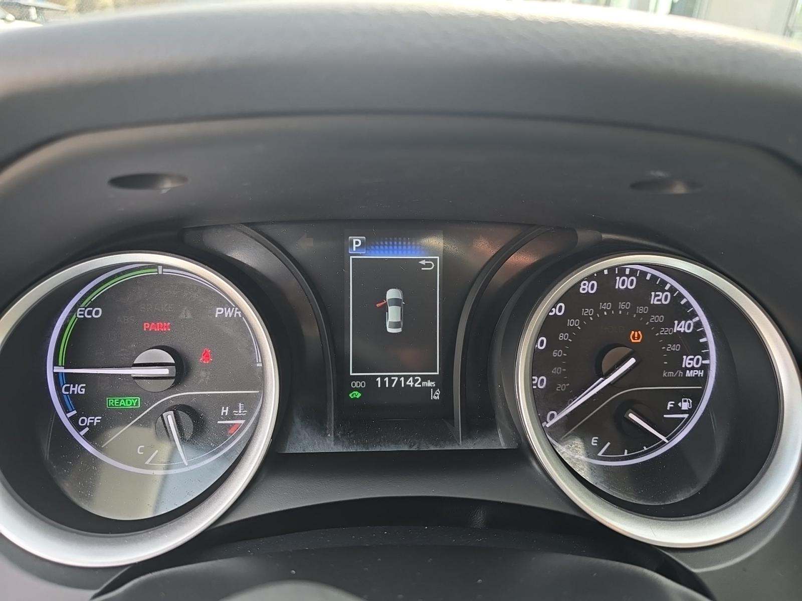 2022 Toyota Camry Hybrid LE FWD