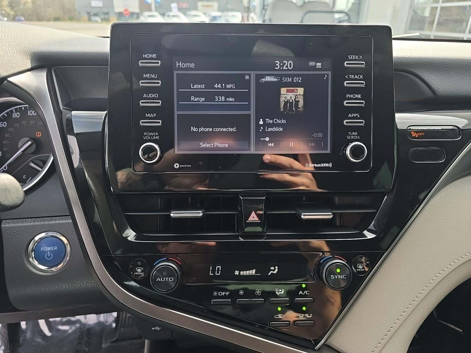 2022 Toyota Camry Hybrid LE FWD