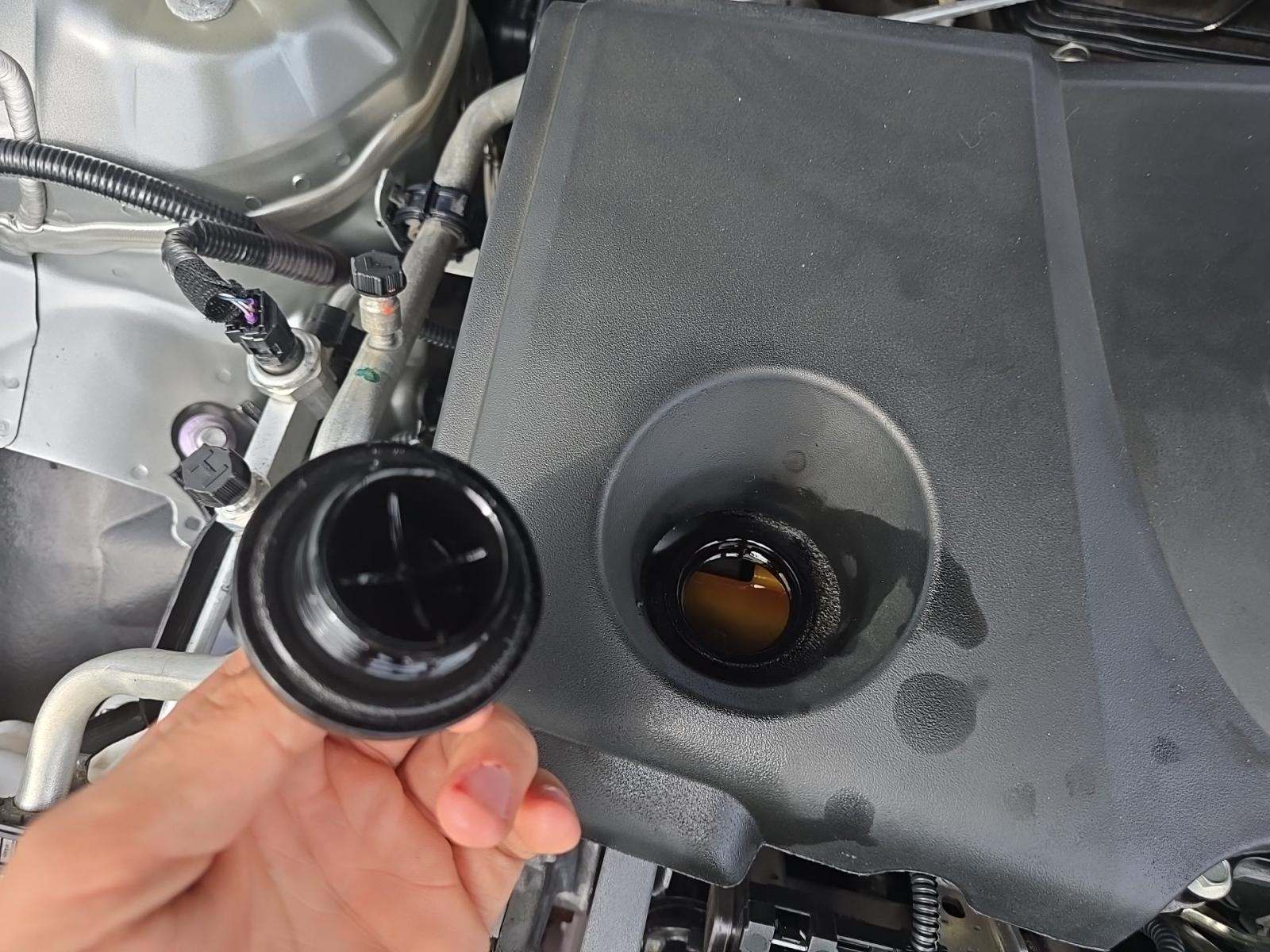 2022 Toyota Camry Hybrid LE FWD