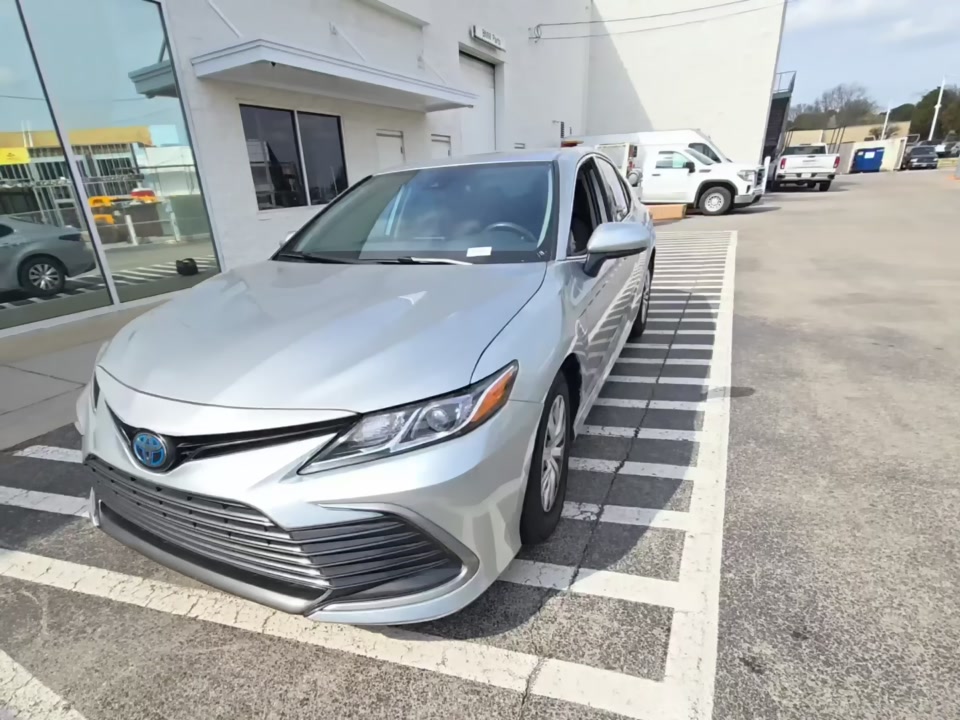 2022 Toyota Camry Hybrid LE FWD