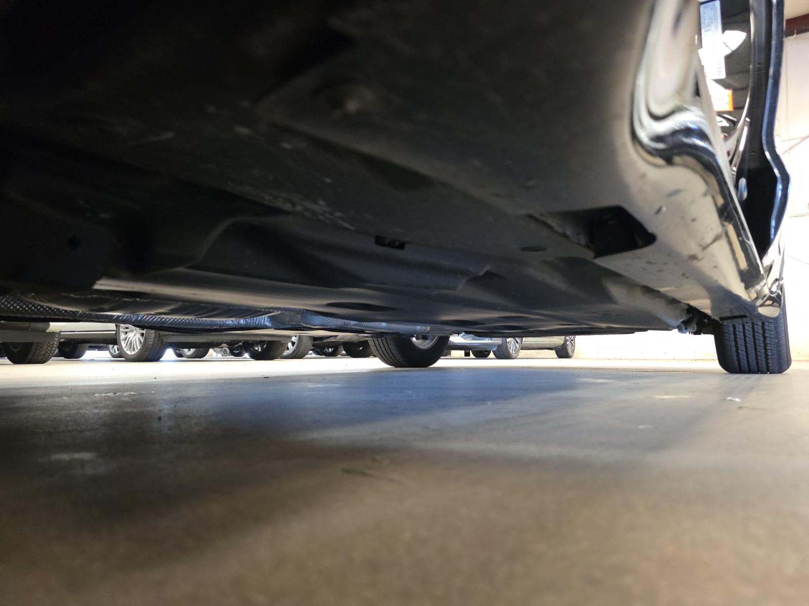 CHRYSLER PACIFICA - 7