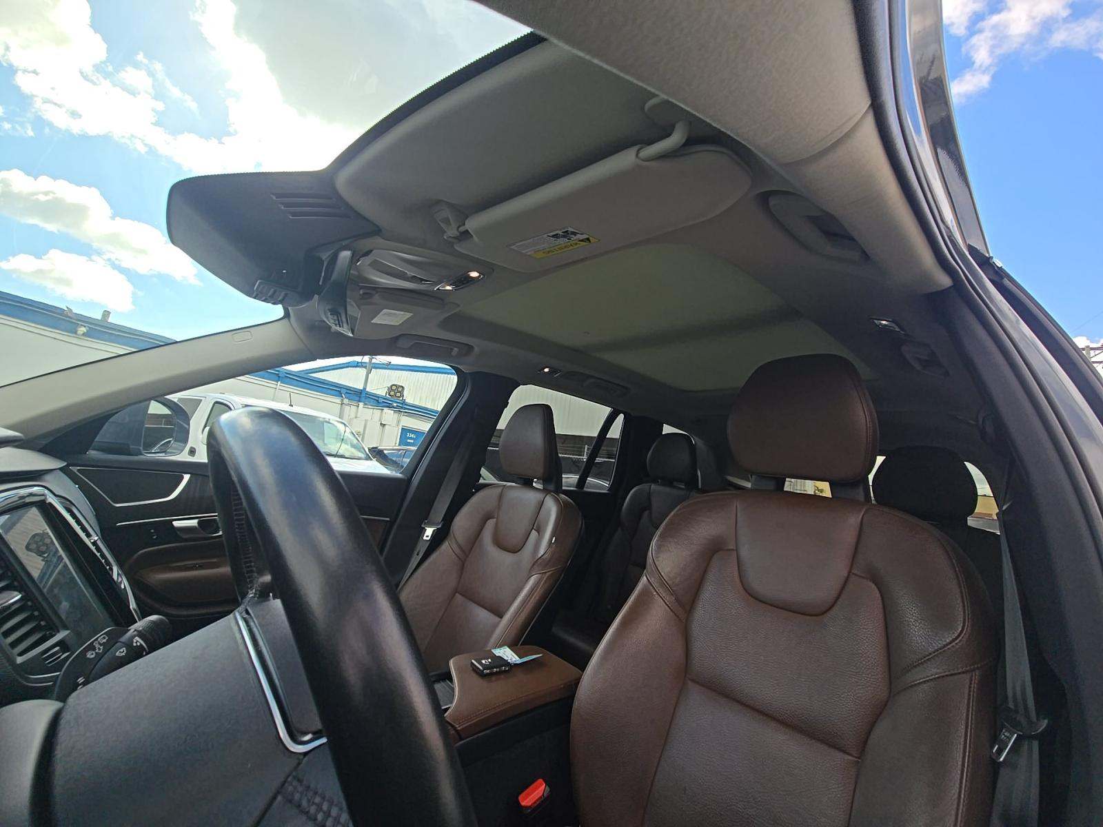 2020 Volvo XC90 T6 Momentum AWD