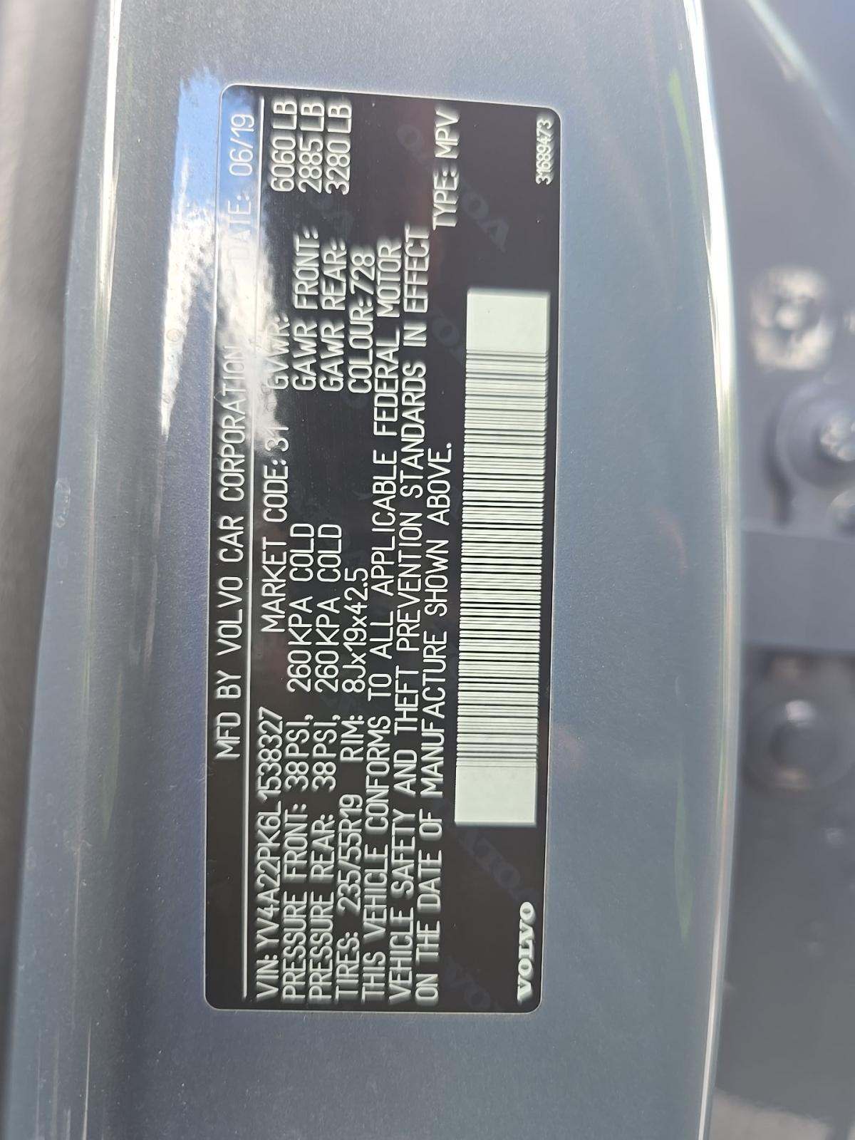 2020 Volvo XC90 T6 Momentum AWD