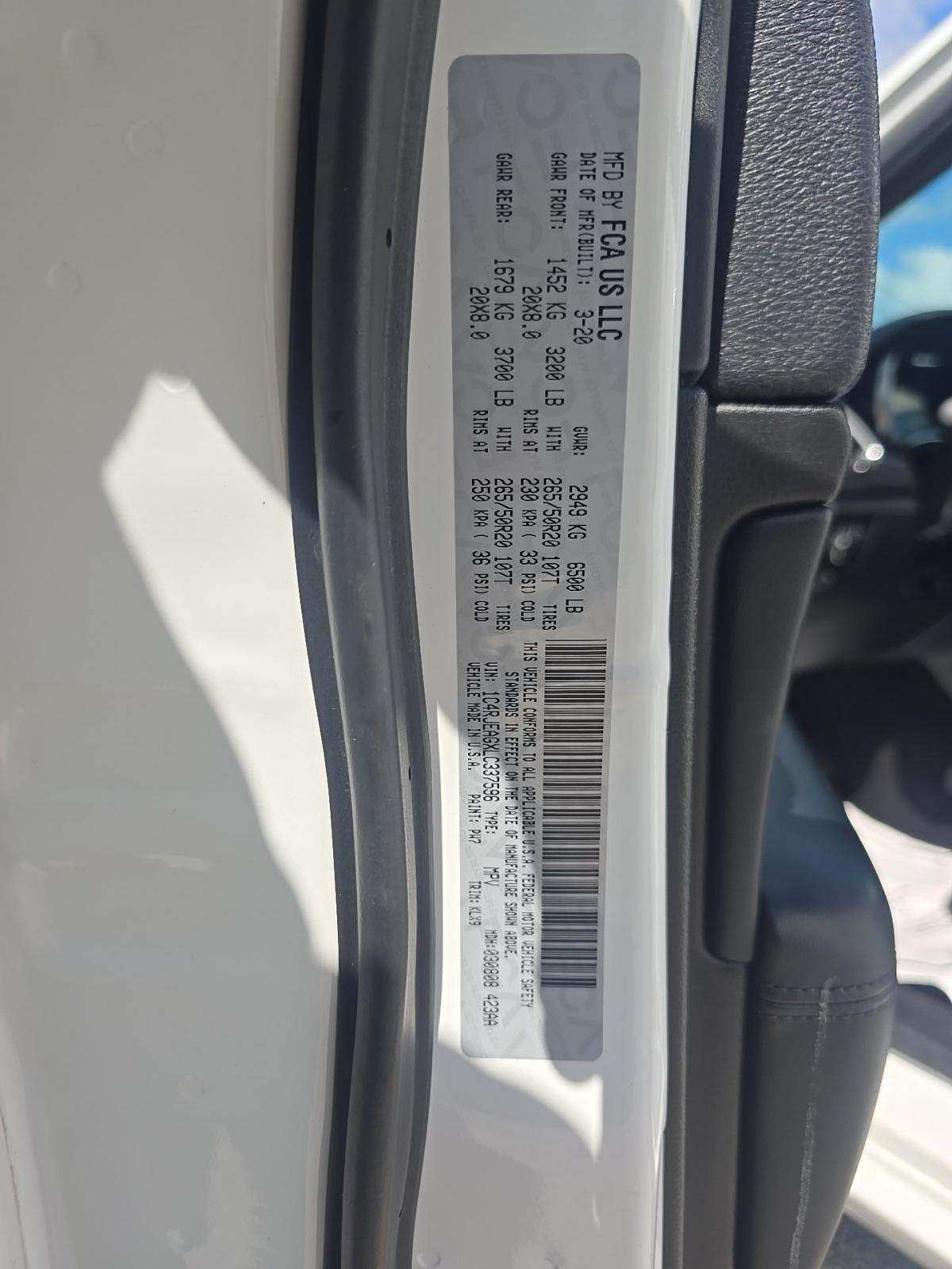 JEEP GRAND CHEROKEE - 1