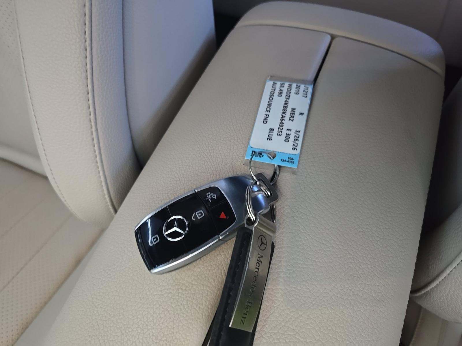 MERCEDES-BENZ E-CLASS - 8