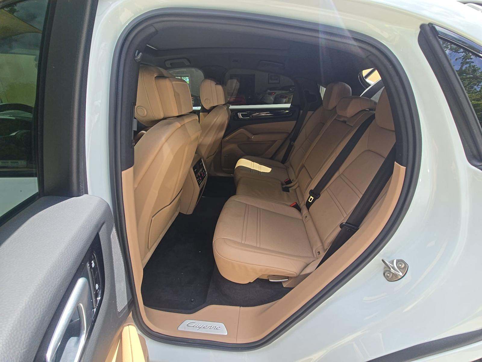PORSCHE CAYENNE - 9