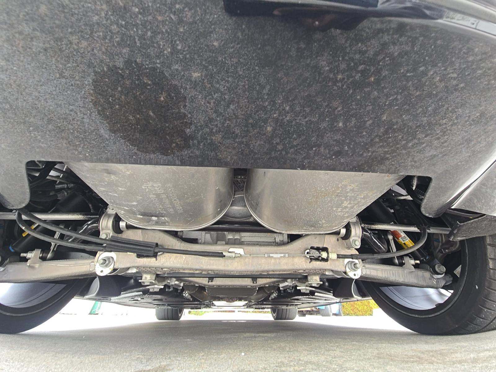 CHEVROLET CORVETTE - 10