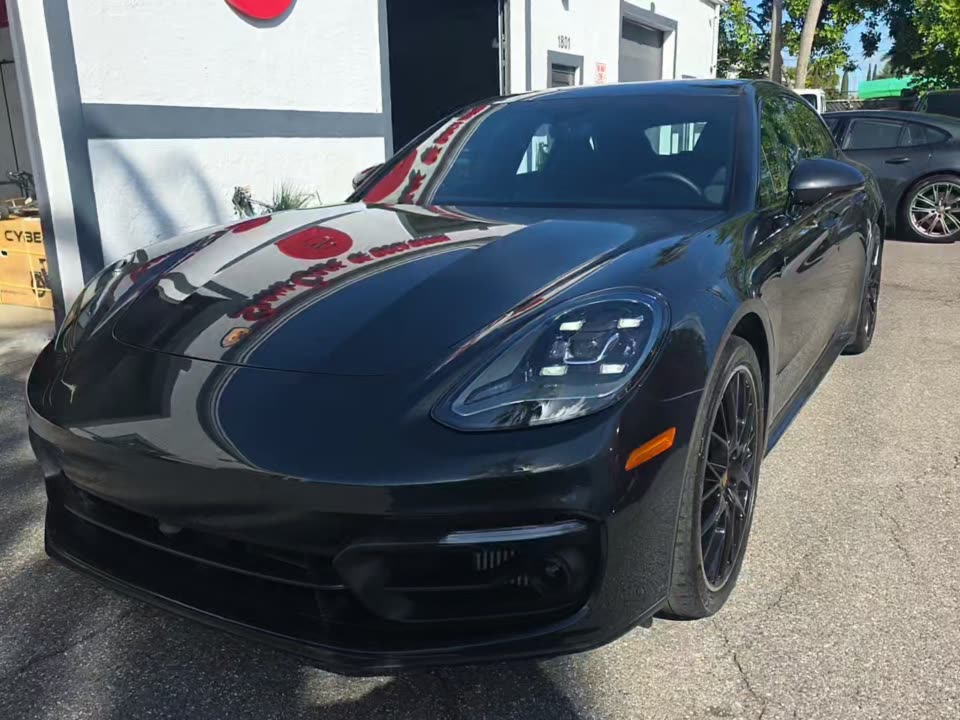 2023 Porsche Panamera 4 Sport Turismo