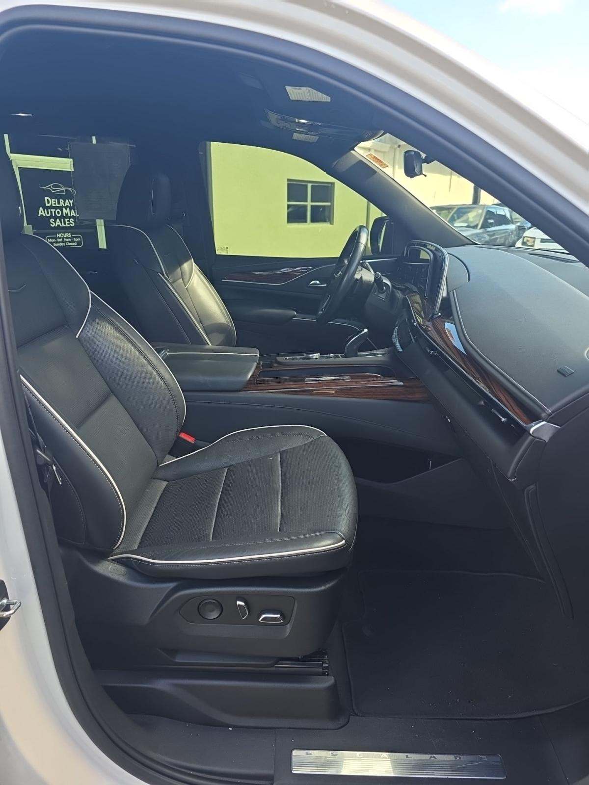 2022 Cadillac Escalade Premium Luxury RWD