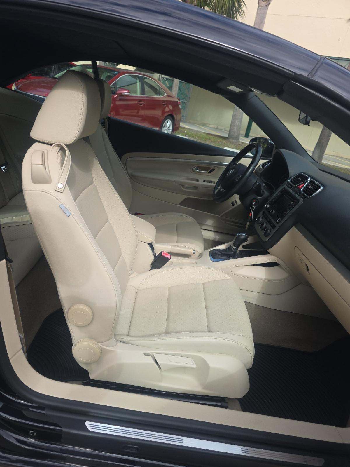 2016 Volkswagen Eos 2.0T Komfort FWD