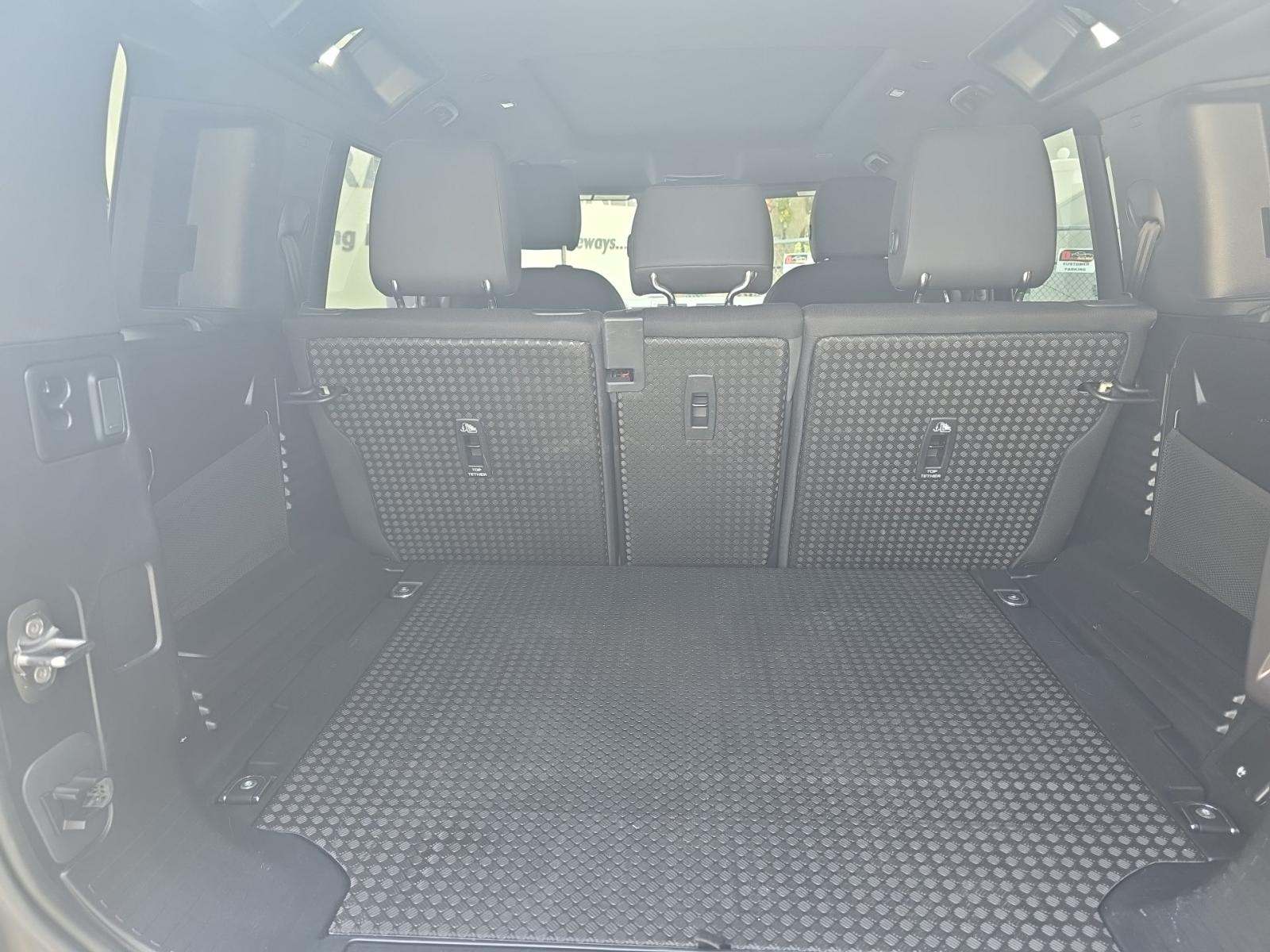 2025 Land Rover Defender 110 S AWD