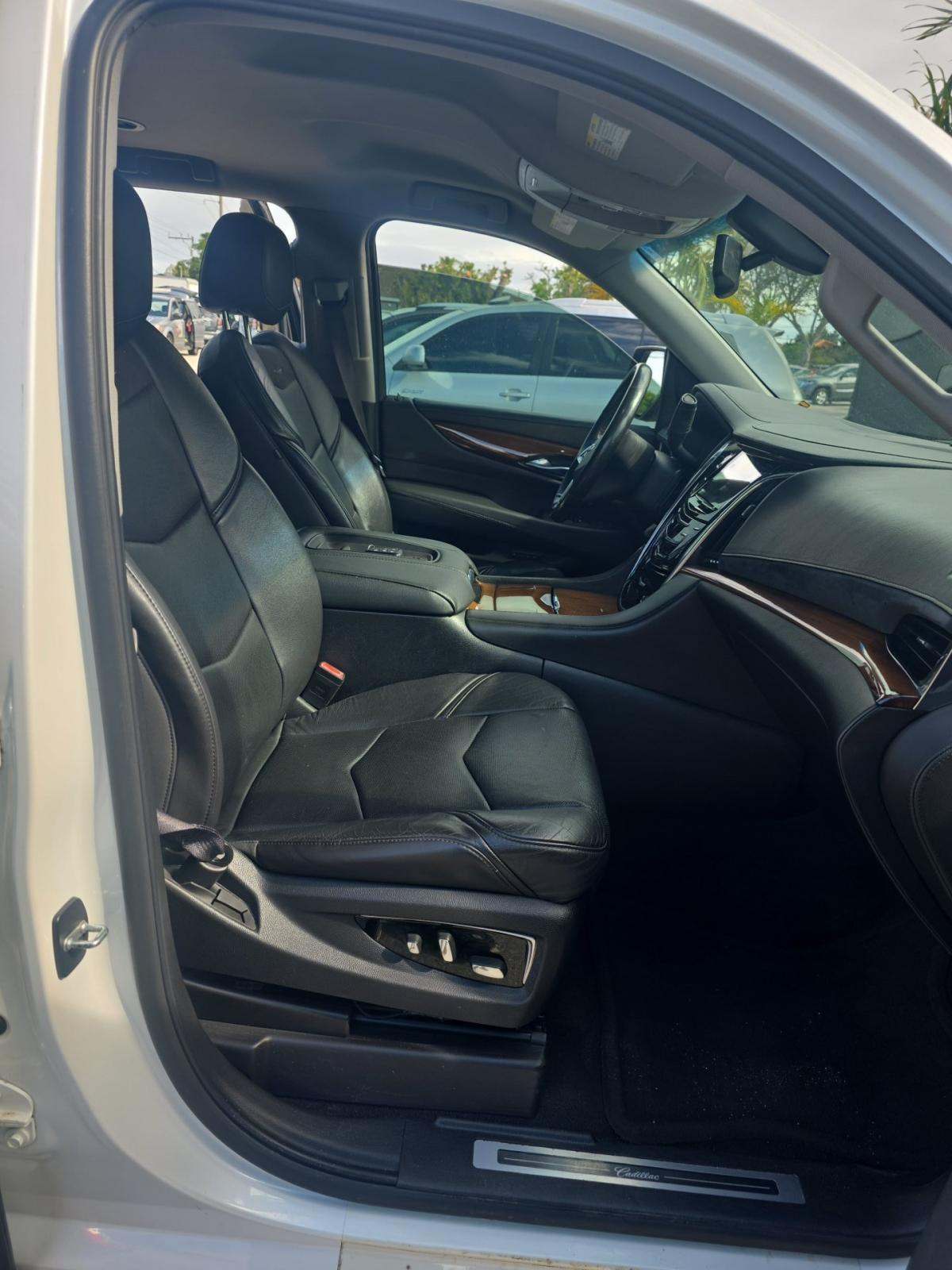 2016 Cadillac Escalade Standard RWD