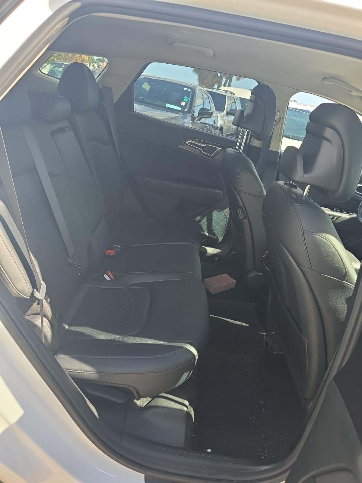 2023 Kia Sportage EX FWD