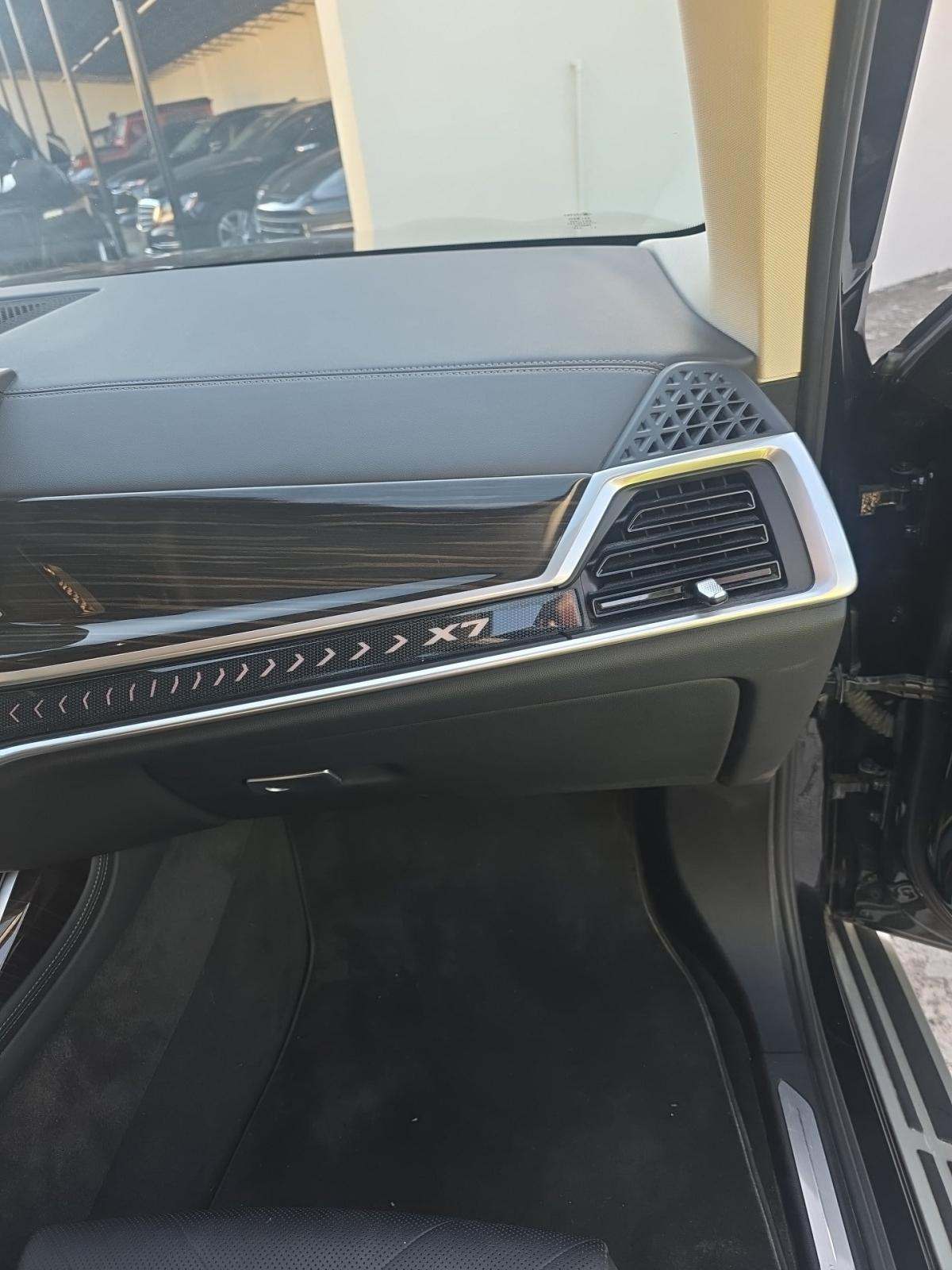 2024 BMW X7 xDrive40i AWD