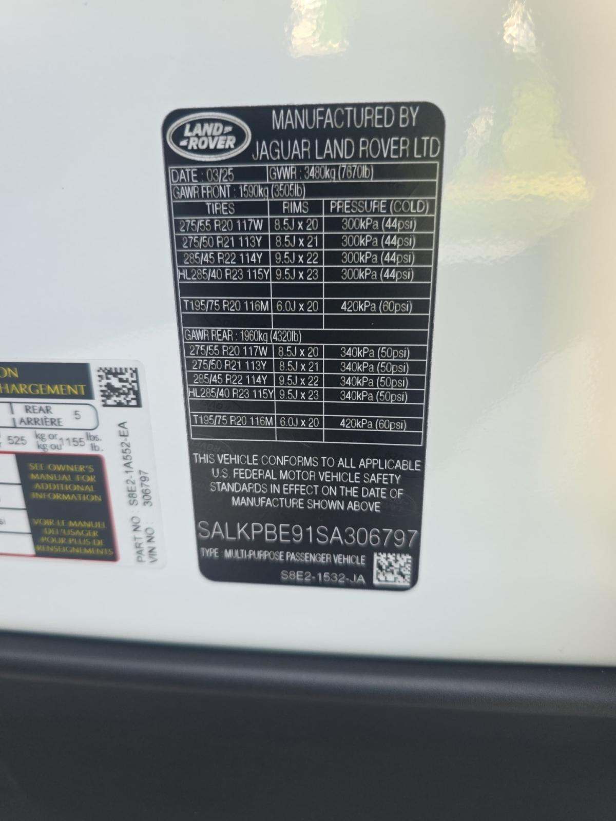 2025 Land Rover Range Rover SE LWB AWD