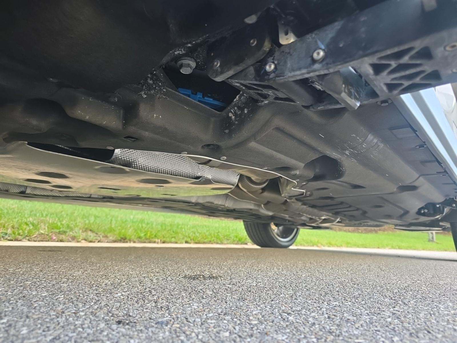 2025 Land Rover Range Rover SE LWB AWD