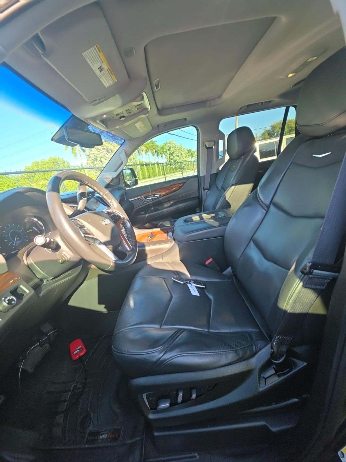 2016 Cadillac Escalade Luxury RWD