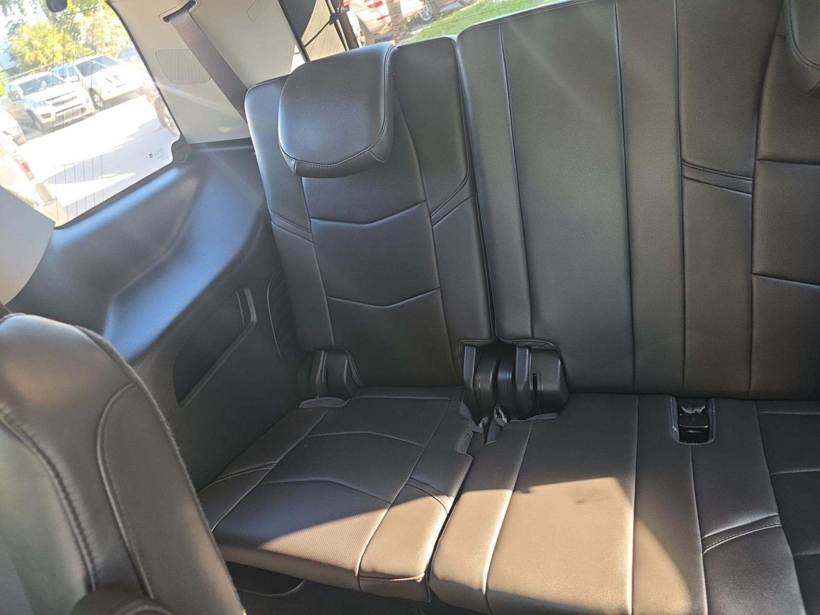 2016 Cadillac Escalade Luxury RWD