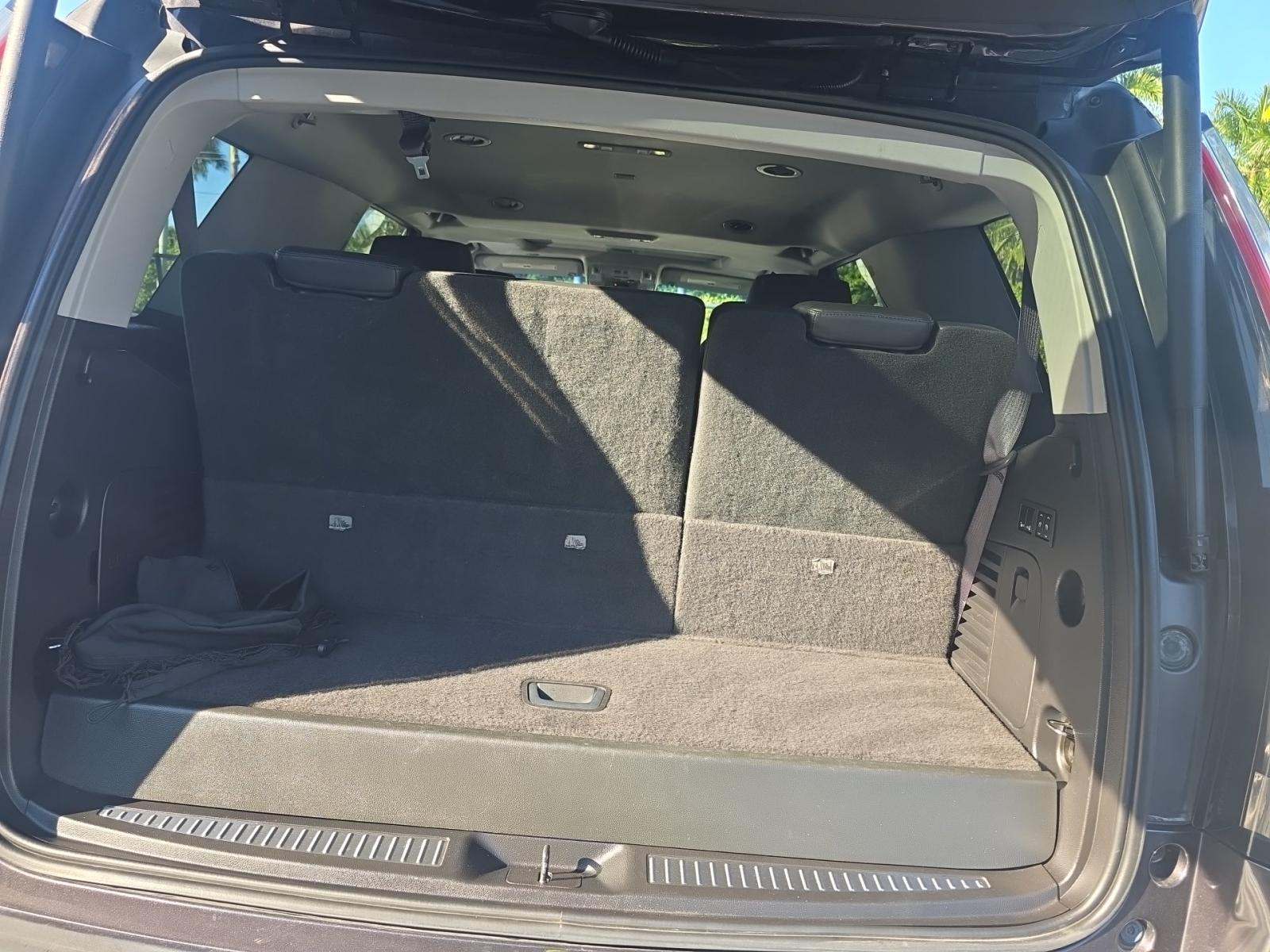 2016 Cadillac Escalade Luxury RWD