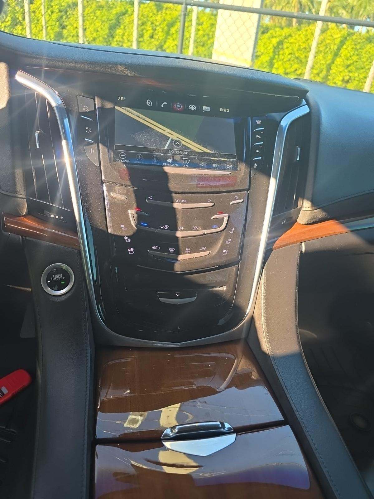 2016 Cadillac Escalade Luxury RWD