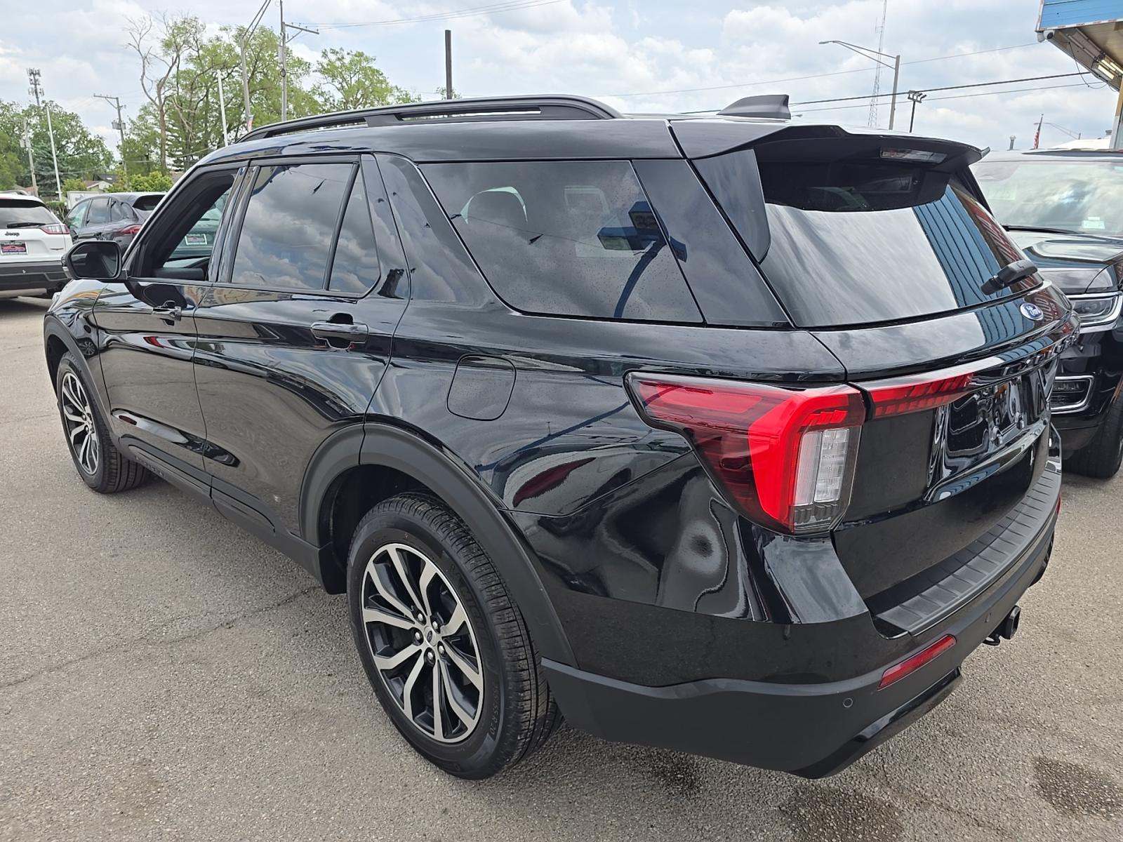 FORD EXPLORER - 2