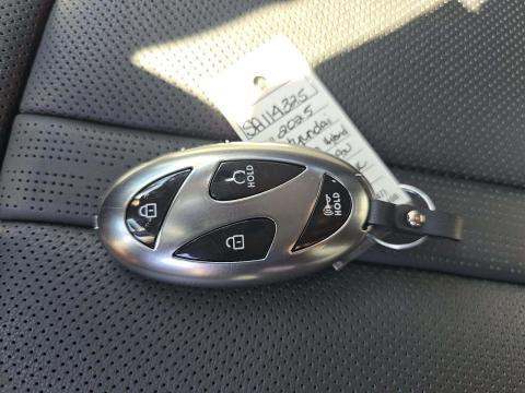 HYUNDAI HYBRID LIMITED - 8