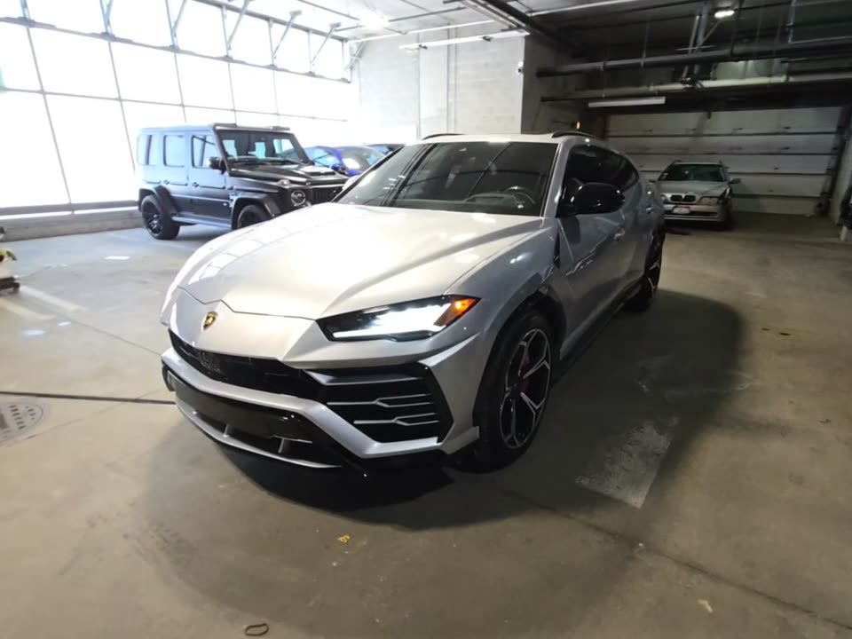 2021 Lamborghini Urus Base AWD