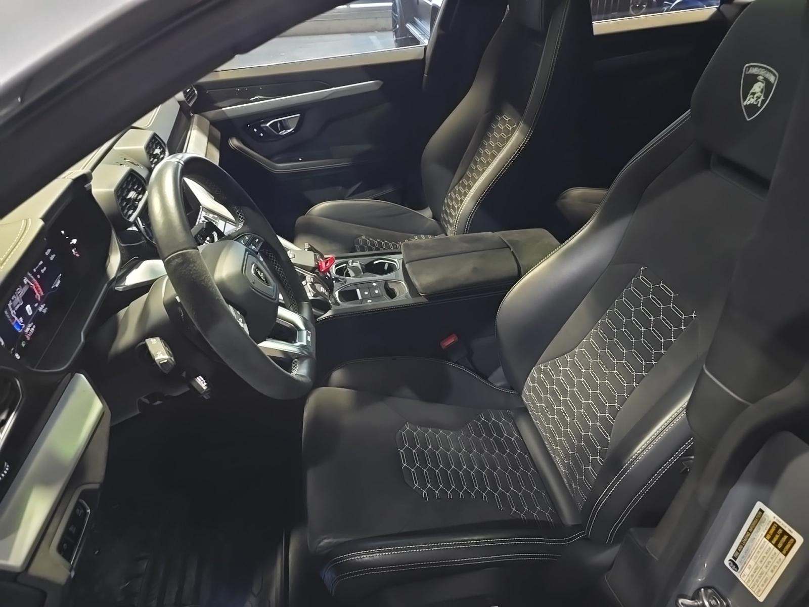 2021 Lamborghini Urus Base AWD