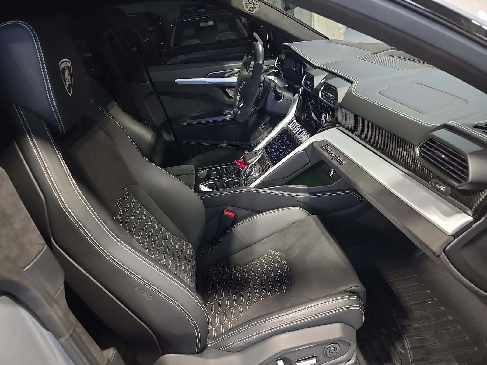 2021 Lamborghini Urus Base AWD