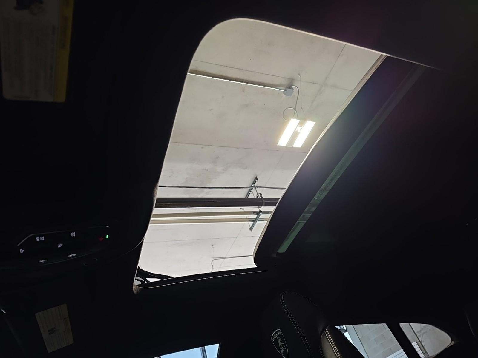 2021 Lamborghini Urus Base AWD