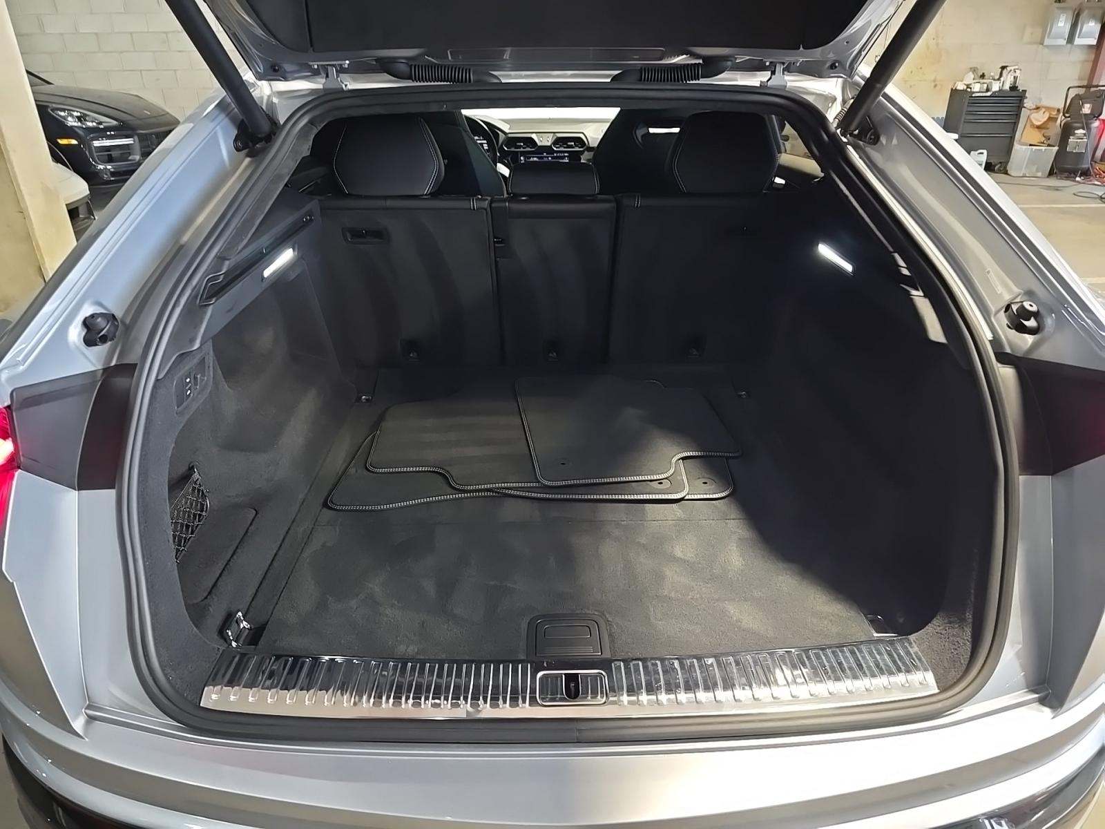 2021 Lamborghini Urus Base AWD