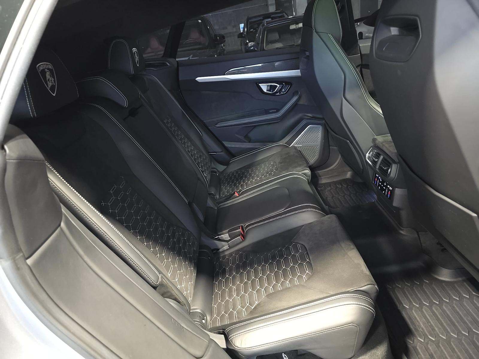 2021 Lamborghini Urus Base AWD