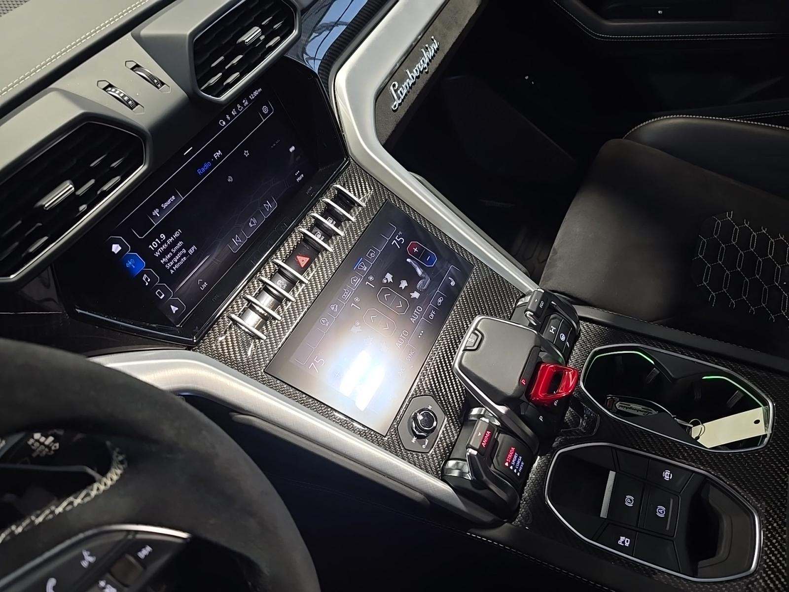 2021 Lamborghini Urus Base AWD