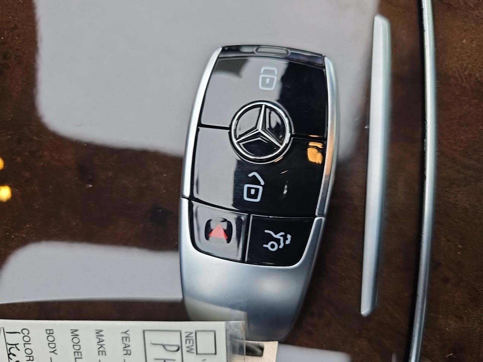 MERCEDES-BENZ E-CLASS - 8