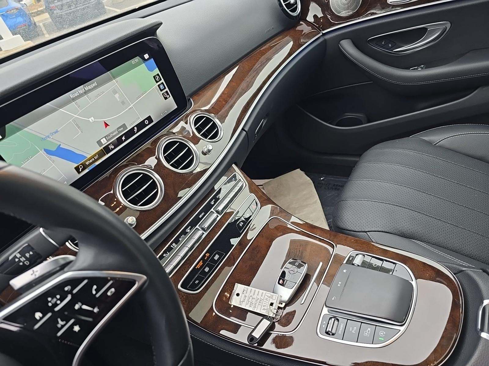 MERCEDES-BENZ E-CLASS - 10