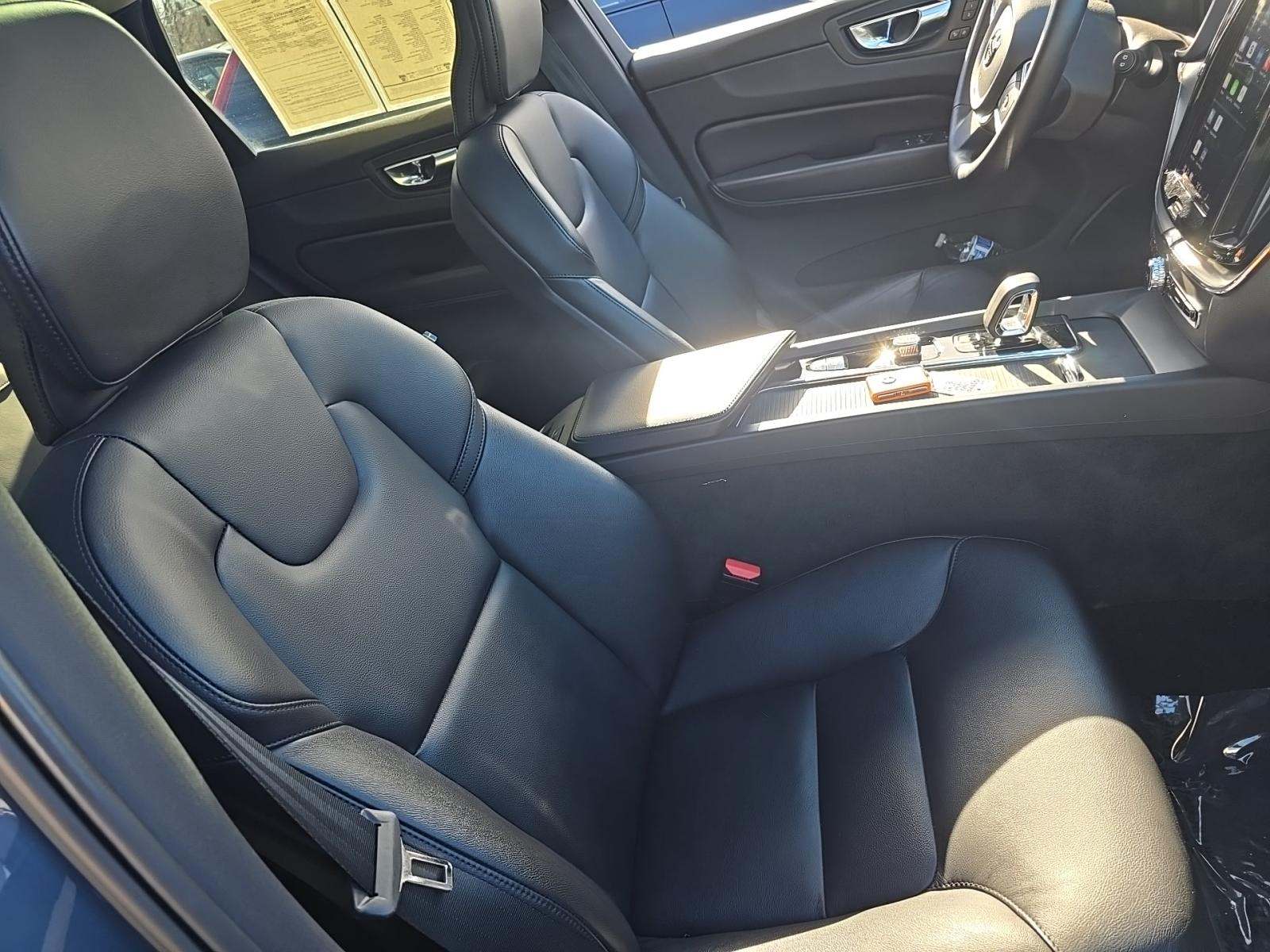 2023 Volvo XC60 B5 Core AWD