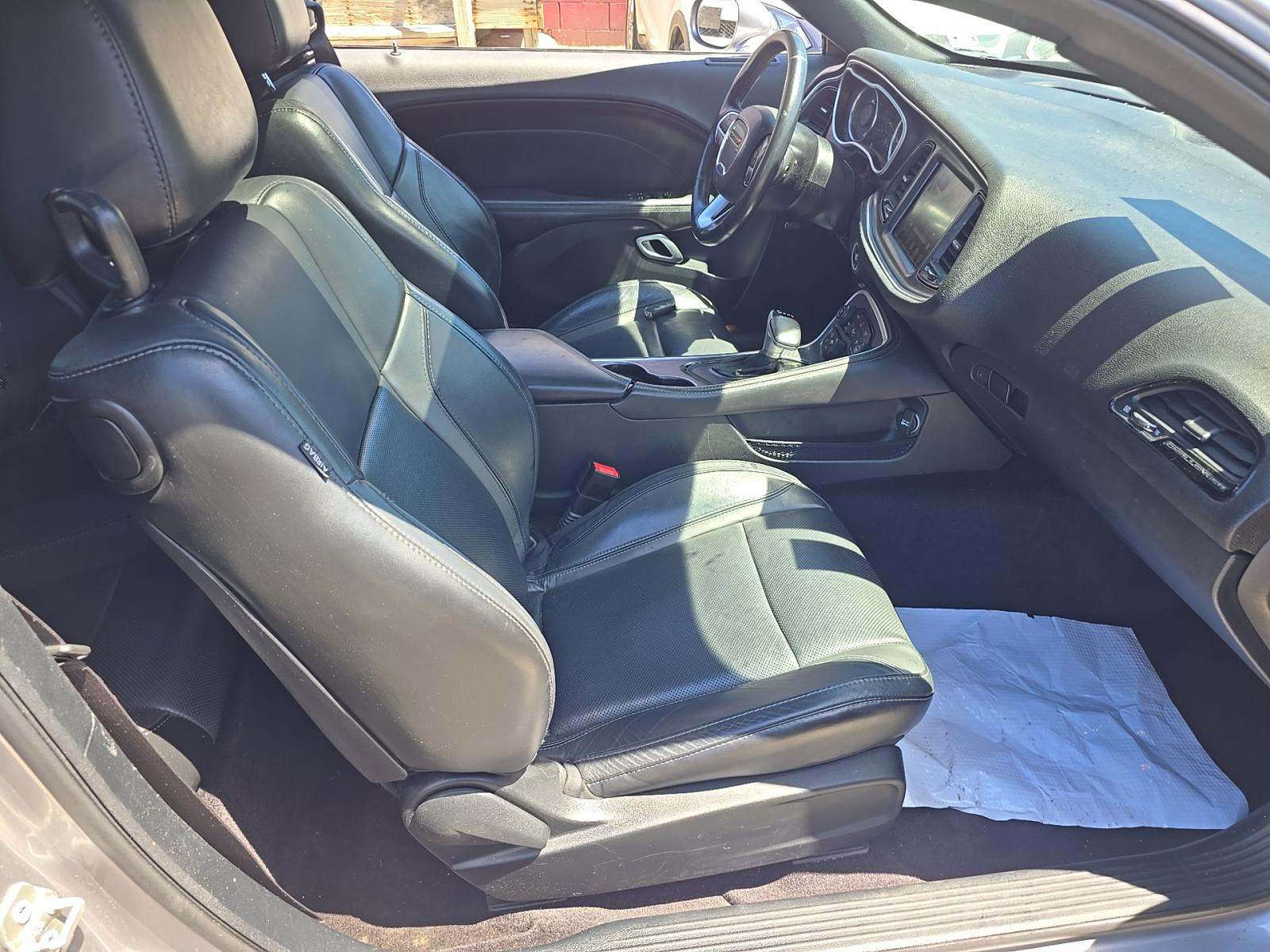 2017 Dodge Challenger SXT Plus RWD