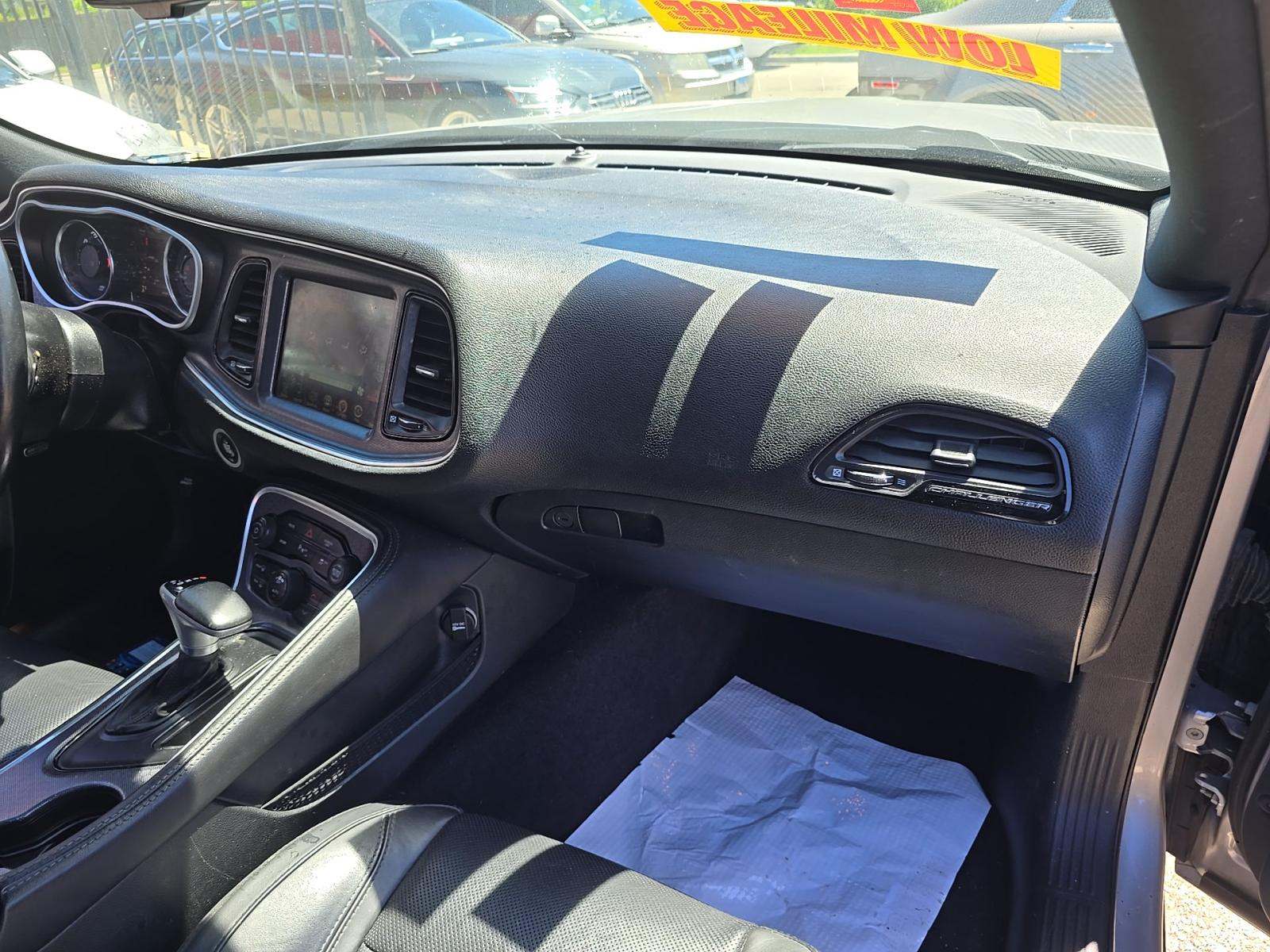 2017 Dodge Challenger SXT Plus RWD
